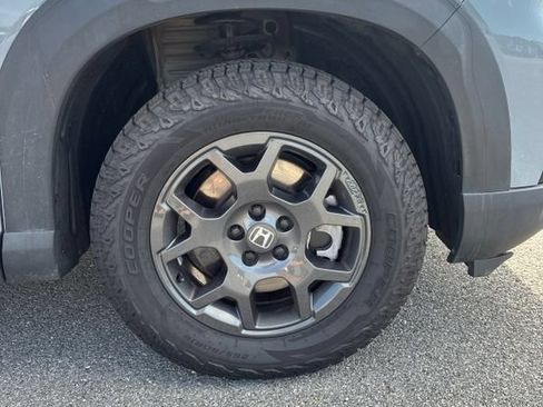 Used 2023 Honda Pilot TrailSport image 29