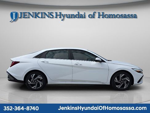 New 2026 Hyundai Elantra Limited image 1