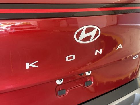 Used 2026 Hyundai Kona SEL Premium FWD image 10
