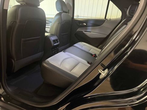 Used 2018 Chevrolet Equinox Premier FWD image 22