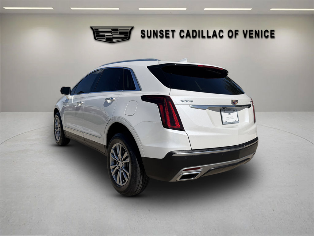 Certified 2022 Cadillac XT5 Premium Luxury FWD image 5
