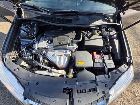 Used 2015 Toyota Camry LE image 20