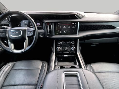 Used 2023 GMC Yukon XL Denali AWD/4WD image 16