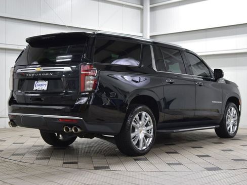 Used 2023 Chevrolet Suburban High Country AWD/4WD image 8