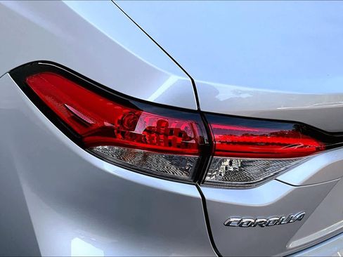 Certified 2026 Toyota Corolla LE FWD image 28