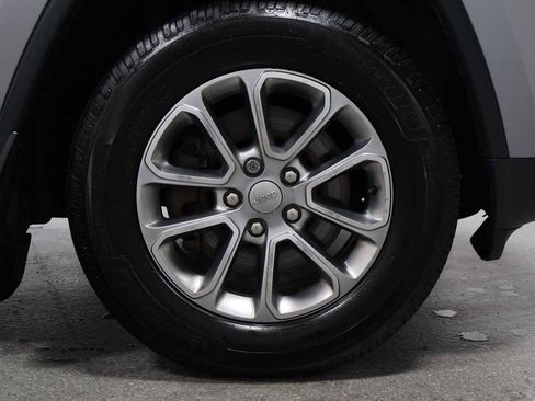 Used 2014 Jeep Grand Cherokee Limited w/ Trailer Tow Group IV image 12