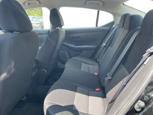 Used 2025 Nissan Sentra SV FWD image 11