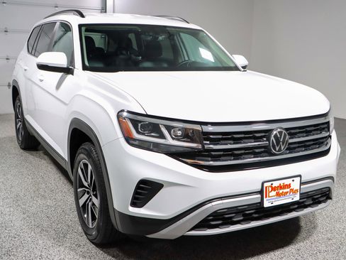 Used 2023 Volkswagen Atlas SE image 5