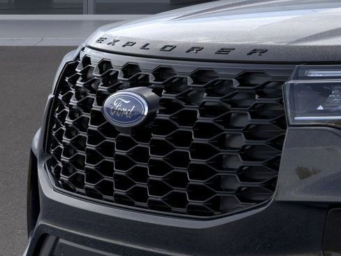 New 2025 Ford Explorer ST-Line w/ Premium Package image 17