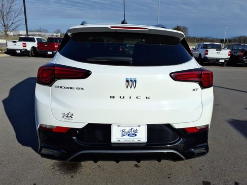 Used 2024 Buick Encore GX Sport Touring image 4