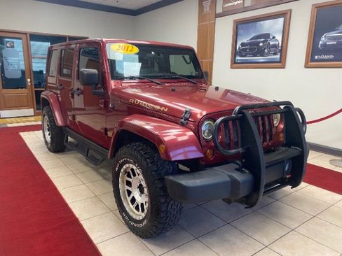 Used 2012 Jeep Wrangler Unlimited Rubicon w/ Dual Top Group image 9