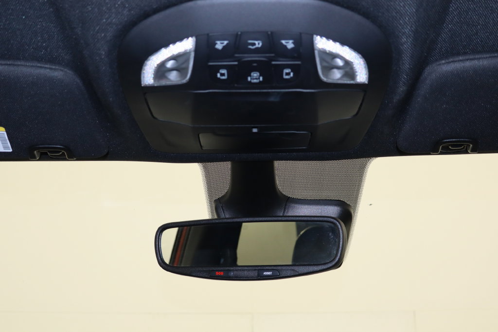 Used 2025 Chrysler Pacifica Select FWD image 25