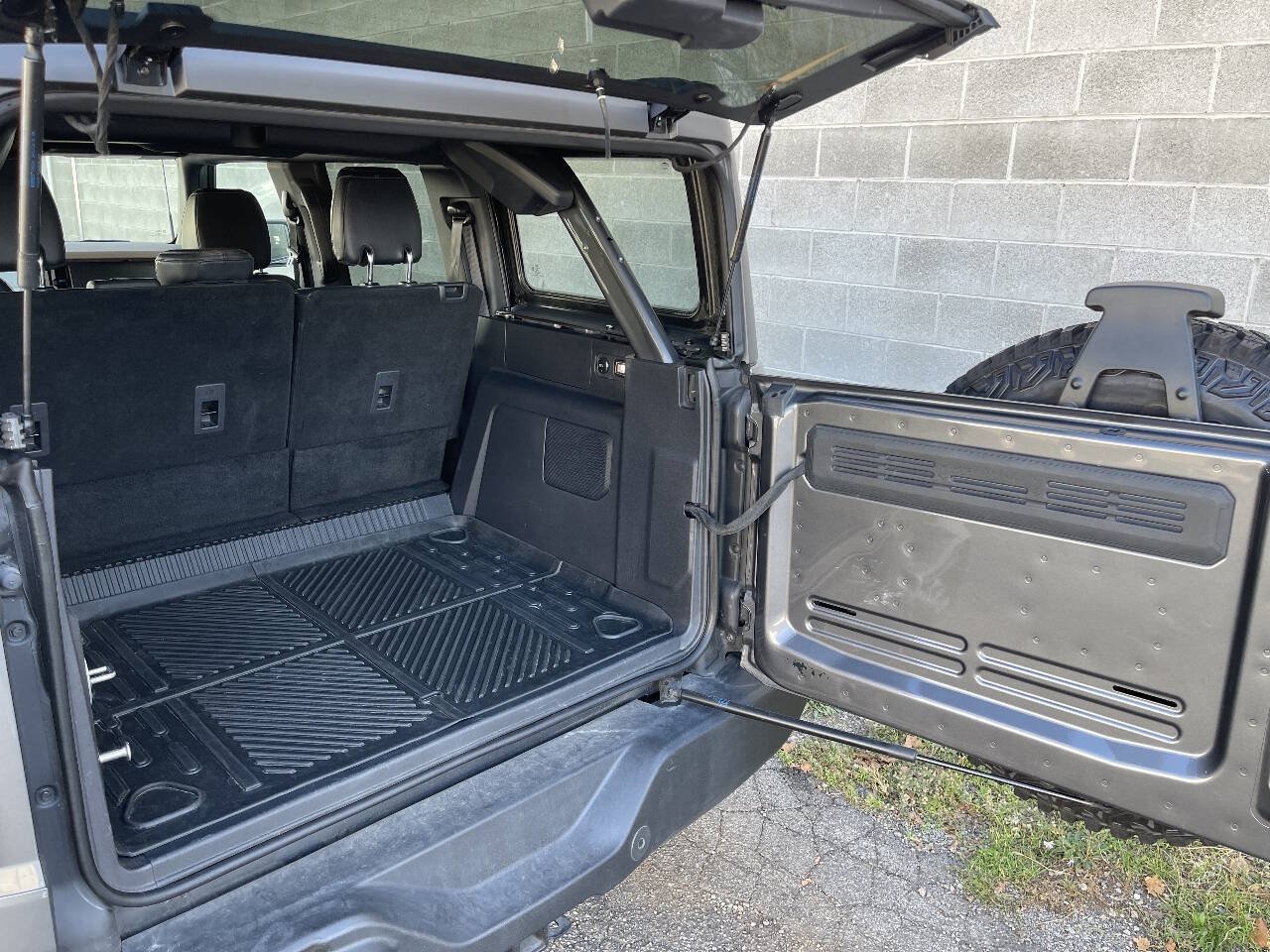 Used 2023 Ford Bronco Wildtrak AWD/4WD image 11
