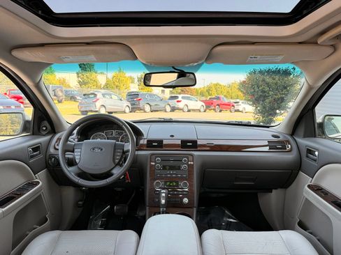 Used 2008 Ford Taurus SEL FWD image 21