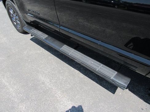 Used 2021 Toyota Tundra SR5 w/ Trail Edition image 9