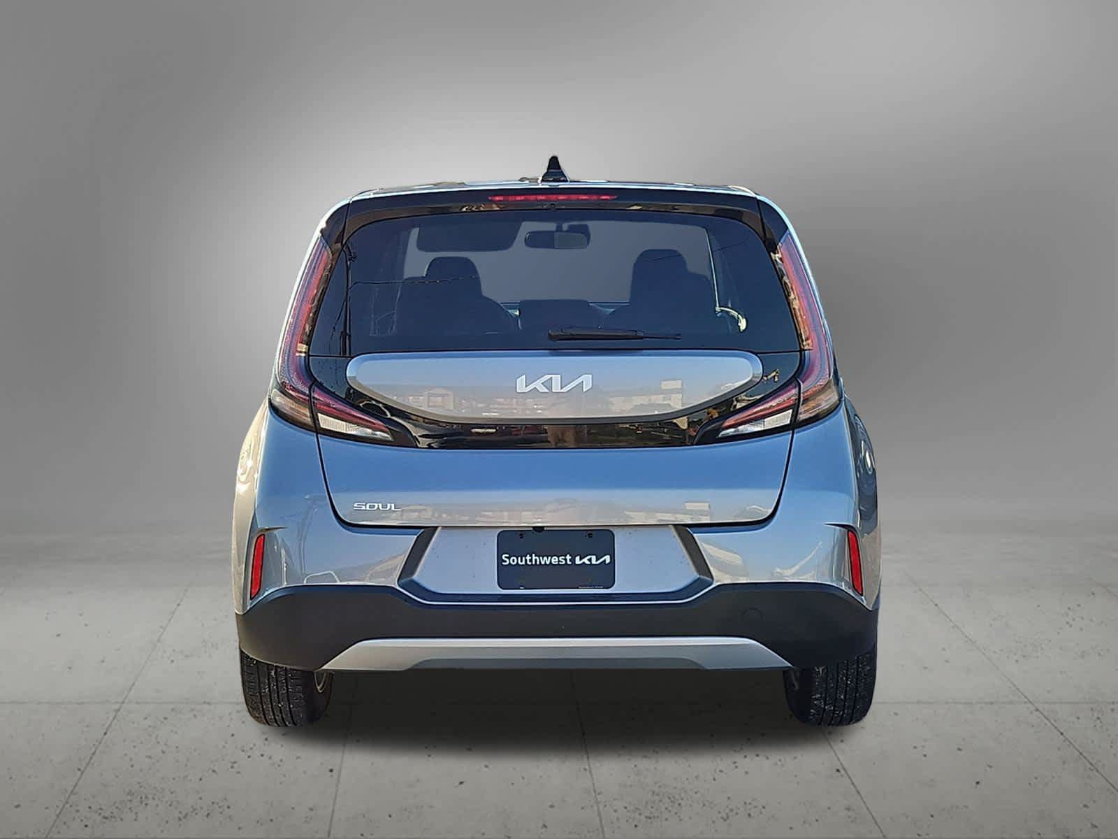 Used 2024 Kia Soul LX w/ Option Group 015 FWD image 5