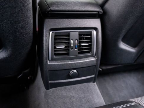 Used 2018 BMW M3 RWD image 19
