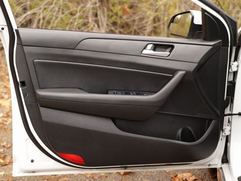 Used 2017 Hyundai Sonata Sport w/ Value Edition Package 02 image 25