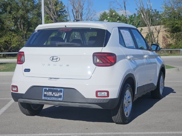 Used 2026 Hyundai Venue SE FWD image 7