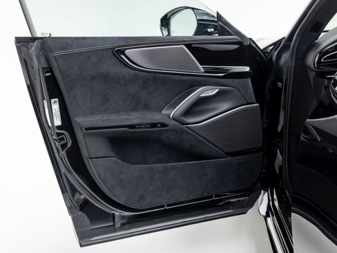 Used 2026 Ferrari Purosangue AWD/4WD image 49