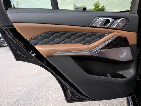 Used 2024 BMW X5 M Competition w/ Executive Package image 39