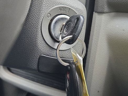 Used 2017 Buick Enclave Convenience image 28