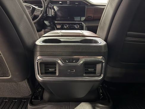 Used 2024 GMC Sierra 2500 Denali Ultimate AWD/4WD image 22