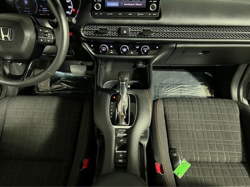 Used 2024 Honda HR-V Sport image 12