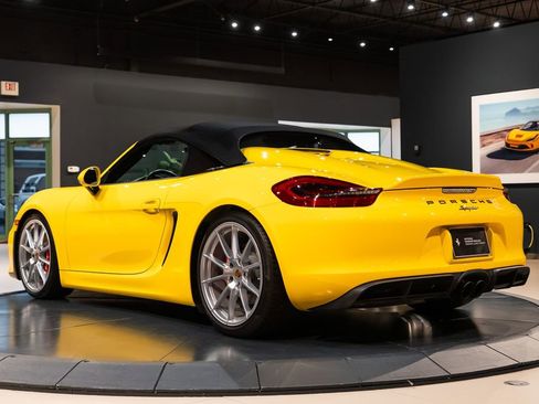 Used 2016 Porsche Boxster Spyder RWD image 41