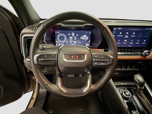 Used 2024 GMC Canyon AT4 w/ AT4 Premium Package AWD/4WD image 14