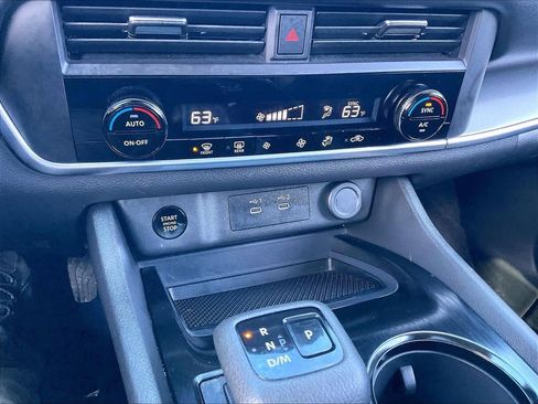 Used 2024 Nissan Rogue SV image 24