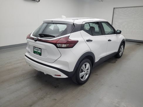 Used 2022 Nissan Kicks S FWD image 9