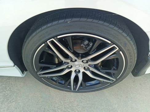 Used 2022 Honda Accord Touring image 18