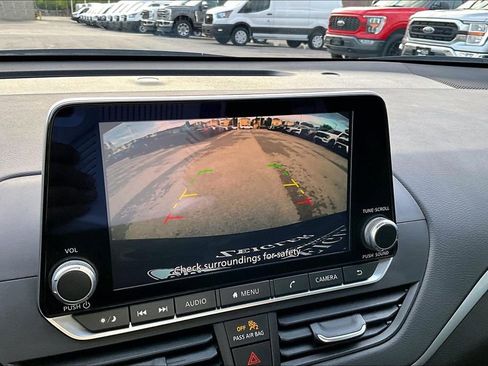 Used 2025 Nissan Altima 2.5 S FWD image 20
