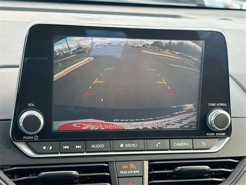 Used 2024 Nissan Altima 2.5 SV image 33