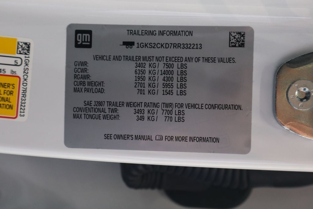 Used 2024 GMC Yukon AT4 w/ Technology Package AWD/4WD image 59