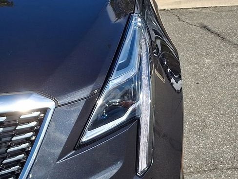 Used 2023 Cadillac XT5 Premium Luxury image 7