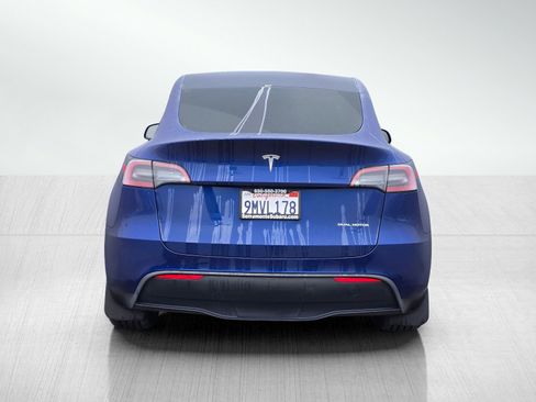 Used 2024 Tesla Model Y Long Range image 5