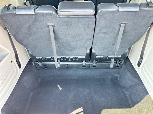 Used 2015 Chrysler Town & Country Touring w/ Driver Convenience Group FWD image 8