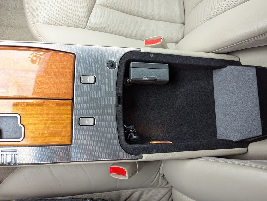 Used 2006 Cadillac XLR RWD image 29