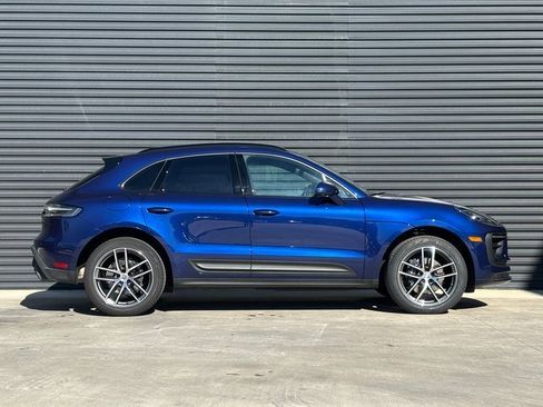 Certified 2025 Porsche Macan image 8