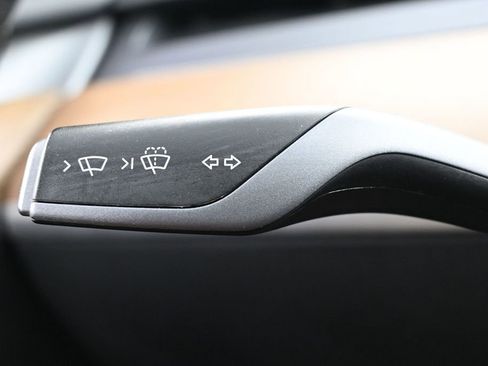 Used 2023 Tesla Model 3 Standard Range image 20