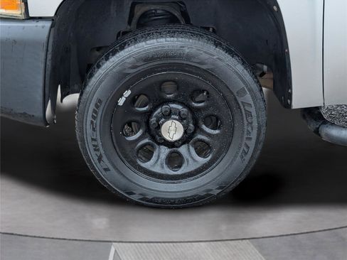 Used 2010 Chevrolet Silverado 1500 W/T RWD image 28