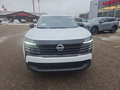 New 2026 Nissan Kicks SV image 2