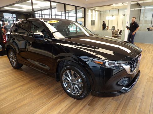 Used 2025 MAZDA CX-5 AWD 2.5 S w/ Premium Plus Pkg image 3