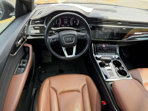 Used 2019 Audi Q8 Premium Plus w/ Premium Plus AWD/4WD image 12