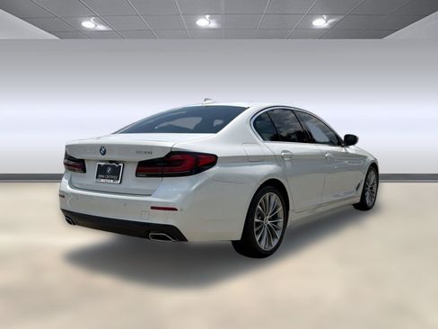 Used 2023 BMW 530i w/ Premium Package RWD image 9