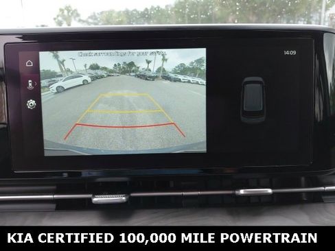 Certified 2024 Kia Carnival EX image 16