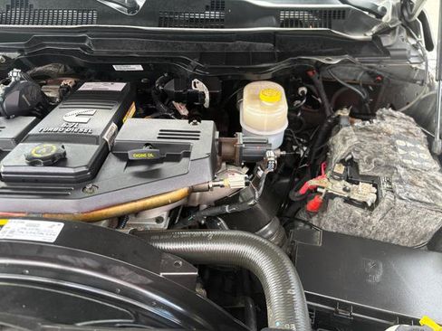 Used 2018 RAM 3500 Laramie image 25