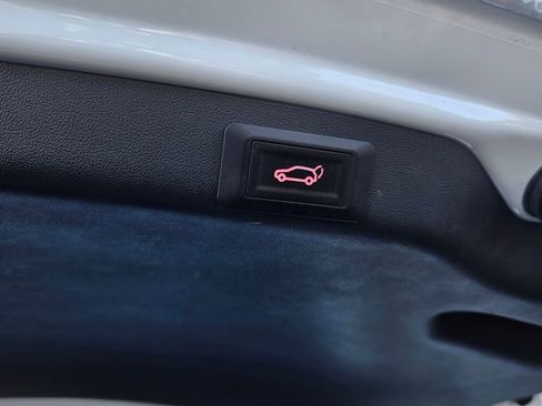 Used 2019 Tesla Model 3 Long Range image 23